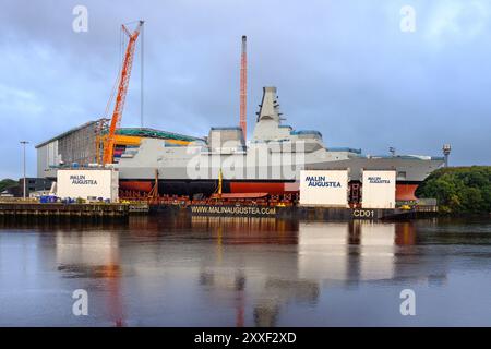 Le futur HMS Cardiff (F89), la deuxième des huit frégates de type 26 construites par BAE Systems à Glasgow pour la Royal Navy - août 2024. Banque D'Images