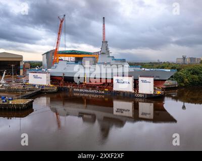 Le futur HMS Cardiff (F89), la deuxième des huit frégates de type 26 construites par BAE Systems à Glasgow pour la Royal Navy - août 2024. Banque D'Images