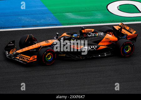 Zandvoort, pays-Bas. 24 août 2024. ZANDVOORT, PAYS-BAS - 24 AOÛT : Oscar Piastri de McLaren en compétition dans la qualification pendant F1 - Heineken Dutch GP le 24 août 2024 à Zandvoort, pays-Bas. (Photo par Andre Weening/Orange Pictures) crédit : Orange pics BV/Alamy Live News Banque D'Images