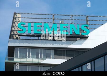 Logo Siemens signe sur le bâtiment Siemens bureau Banque D'Images