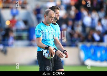 Copenhague, Danemark. 23 août 2024. Arbitre Jonas Bogelund vu lors du match NordicBet Liga entre B.93 et Hilleroed Fodbold au stade Osterbro de Copenhague. Banque D'Images