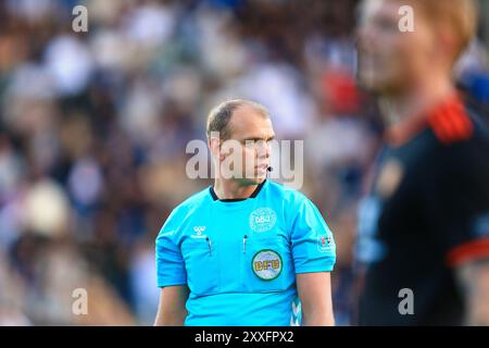 Copenhague, Danemark. 23 août 2024. Arbitre Jonas Bogelund vu lors du match NordicBet Liga entre B.93 et Hilleroed Fodbold au stade Osterbro de Copenhague. Banque D'Images