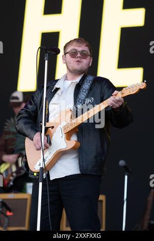 Southsea, Hampshire, UK, The Lathams on the common stage at Victorious Festival on Saturday 24th  August 2024 Photo Credit Emma Terracciano/Alamy Live News Stock Photo