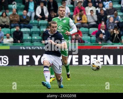 Édimbourg, Royaume-Uni. 24 août 2024. Scottish Premiership - Hibernian FC - Dundee FC 24/08/2024 milieu de terrain de Dundee, Finlay Robertson, en tant qu'Hibernian face à Dundee dans le Scottish Premiership au Easter Road Stadium, Édimbourg, Royaume-Uni crédit : Ian Jacobs/Alamy Live News Banque D'Images