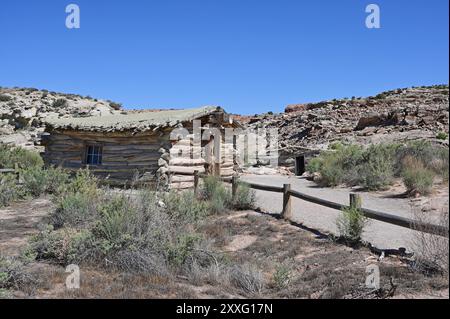 Wolfe Ranch ou Turnbow Cabin dans le parc national d'Arches le matin ensoleillé clair d'été. Banque D'Images