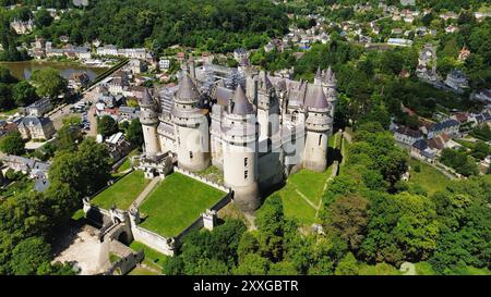 Drone photo Château de Pierrefonds france europe Banque D'Images