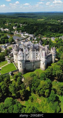 Drone photo Château de Pierrefonds france europe Banque D'Images