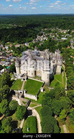 Drone photo Château de Pierrefonds france europe Banque D'Images