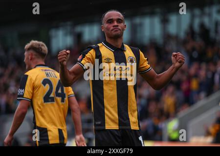 Boston, Royaume-Uni, 24 août 2024, Jai Rowe de Boston United célèbre marquer Un but, lors de Boston United vs Tamworth FC, Vanarama National League Banque D'Images