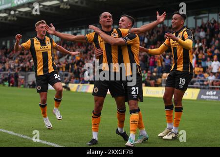 Boston, Royaume-Uni, 24 août 2024, Jai Rowe de Boston United célèbre marquer Un but, lors de Boston United vs Tamworth FC, Vanarama National League Banque D'Images