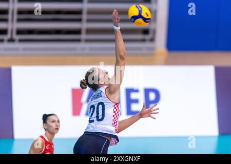 Osijek, Hrvatska. 24 août 2024. Leonarda Grabic de Croatie participe au match de qualification CEV EuroVolley 2026 féminin entre la Croatie et la Roumanie à Osijek, Croatie, le 24 août 2024. Photo : Borna Jaksic/PIXSELL crédit : Pixsell/Alamy Live News Banque D'Images