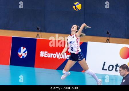 Osijek, Hrvatska. 24 août 2024. Andrea Mihaljevic, de Croatie, participe au match de qualification CEV EuroVolley 2026 féminin entre la Croatie et la Roumanie à Osijek, Croatie, le 24 août 2024. Photo : Borna Jaksic/PIXSELL crédit : Pixsell/Alamy Live News Banque D'Images