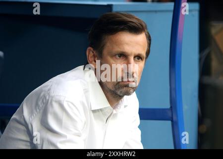 Saint-Pétersbourg, Russie. 24 août 2024. Sergei Semak, entraîneur-chef du Zenit vu en action lors du match de football de la première Ligue russe entre le Zenit Saint-Pétersbourg et le Spartak Moscou à Gazprom Arena. Score final ; Zenit 0:0 Spartak. Crédit : SOPA images Limited/Alamy Live News Banque D'Images