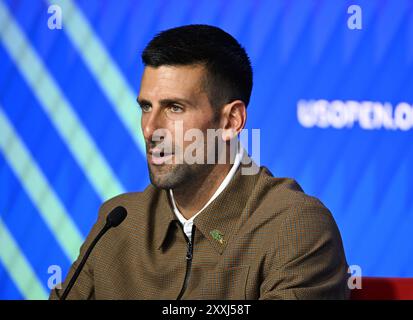 Flushing NY, États-Unis. 24 août 2024. Novak Djokovic s’adresse aux médias au Centre National de Tennis Billie Jean King de l’USTA le 24 août 2024 à Flushing Queens. Crédit : Mpi04/Media Punch/Alamy Live News Banque D'Images