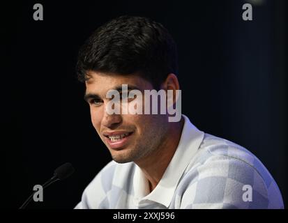 Flushing NY, États-Unis. 24 août 2024. Carlos Alcaraz s’adresse aux médias au centre national de tennis Billie Jean King de l’USTA le 24 août 2024 à Flushing Queens. Crédit : Mpi04/Media Punch/Alamy Live News Banque D'Images