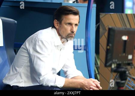 Saint-Pétersbourg, Russie. 24 août 2024. Sergei Semak, entraîneur-chef du Zenit vu en action lors du match de football de la première Ligue russe entre le Zenit Saint-Pétersbourg et le Spartak Moscou à Gazprom Arena. Score final ; Zenit 0:0 Spartak. (Photo de Maksim Konstantinov/SOPA images/SIPA USA) crédit : SIPA USA/Alamy Live News Banque D'Images