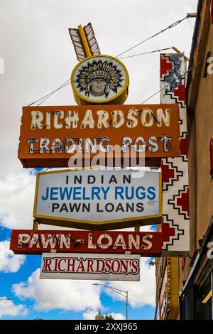 Poste de négoce de Richardson sur la route 66 à Gallup, Nouveau-Mexique, États-Unis [pas d'autorisation du propriétaire ; licence éditoriale uniquement] Banque D'Images