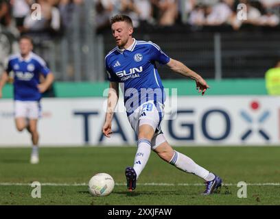 Anguilles, Deutschland. 17 août 2024. firo : 17.08.2024, football, football, DFB-Pokal, Cup, saison 2024/2025, 1er tour, VFR Aalen 1921 - FC Schalke 04 Tobias Mohr, Schalke, action individuelle crédit : dpa/Alamy Live News Banque D'Images