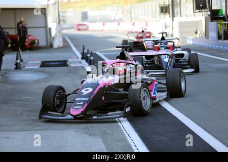 Zandvoort, Niederlande. 25 août 2024. Zandvoort, Niederlande 22.- 25. Août 2024 : FOM - F1 Academy Frauen - Niederlande - 2024 Im Bild : ABBI Pulling (GBR) SIEG in Rennen 1 crédit : dpa/Alamy Live News Banque D'Images