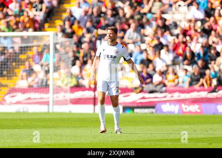 The University of Bradford Stadium, Bradford, England - 24th August 2024 Callum Reynolds (2) of Bromley  - during the game Bradford City v Bromley, Sky Bet League Two,  2024/25, The University of Bradford Stadium, Bradford, England - 24th August 2024 Credit: Mathew Marsden/WhiteRosePhotos/Alamy Live News Stock Photo