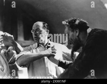 G.W.PABST réalisant l'acteur russe et chanteur d'opéra FEODOR CHALIAPIN dans LES AVENTURES DE DON QUICHOTTE 1933 roman MIGUEL DE CERVANTES musique JACQUES IBERT costume Design MAX PRETZFELDER photo ROGER FORSTER Nelson film / Vandor film / United Artists Banque D'Images