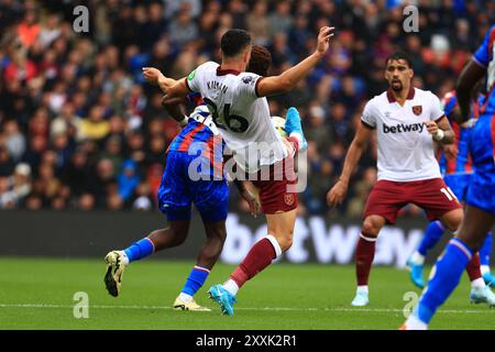 Londres, Royaume-Uni. 22 août 2024. Maximilian Kilman (26) de West Ham United s'affrontant pour le ballon lors du match de premier League anglaise Crystal Palace FC contre West Ham United FC à Selhurst Park, Londres, Angleterre, Royaume-Uni le 24 août 2024 Credit : Every second Media/Alamy Live News Banque D'Images