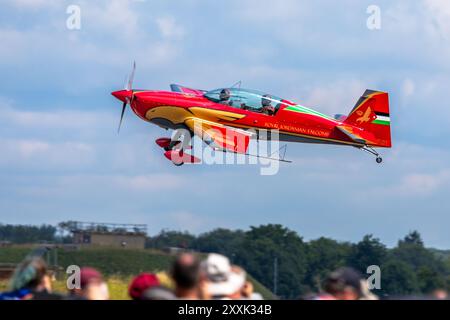 Royal Jordanian Falcons, arrivant à la RAF Fairford pour se produire au Royal International Air Tattoo 2024. Banque D'Images