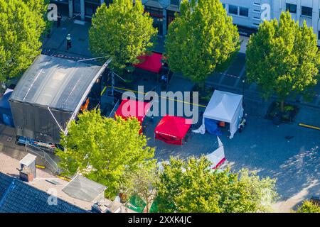 Solingen, Allemagne. 24 août 2024. Tentes de police et de pompiers sur les lieux. Crédit : Christoph Reichwein/dpa/Alamy Live News Banque D'Images