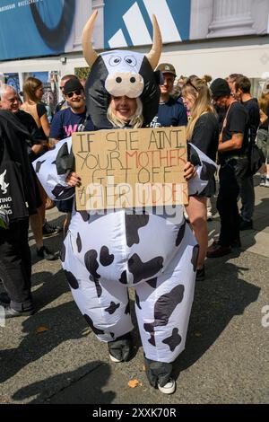 Les militants se rassemblent à Marble Arch pour la marche nationale pour les droits des animaux, qui s'est terminée par un rassemblement sur la place du Parlement. Marble Arch, Londres, Royaume-Uni. 17 août 20 Banque D'Images
