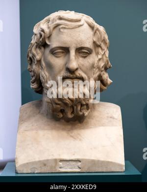 Berlin, Allemagne - 18 septembre 2019 : buste de sculpture d'une célébrité anonyme au musée de Berlin. Tête de statue à l'exposition d'art en Allemagne Banque D'Images