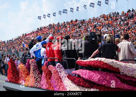 Les pilotes défilent lors du Grand Prix des pays-Bas de formule 1 Heineken 2024, 15ème manche du Championnat du monde de formule 1 2024 du 23 au 25 août 2024 sur le circuit Zandvoort, à Zandvoort, pays-Bas Banque D'Images