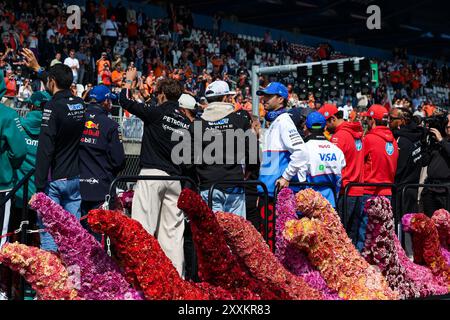 Les pilotes défilent lors du Grand Prix des pays-Bas de formule 1 Heineken 2024, 15ème manche du Championnat du monde de formule 1 2024 du 23 au 25 août 2024 sur le circuit Zandvoort, à Zandvoort, pays-Bas Banque D'Images