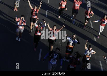 Ciudad de Buenos Aires, Argentine. 25 août 2024. Miles de personas participan de la media maratón 21k . 25 de agosto de 2024 en Buenos Aires, Argentine. FOTO Francisco Loureiro crédit : Sipa USA/Alamy Live News Banque D'Images