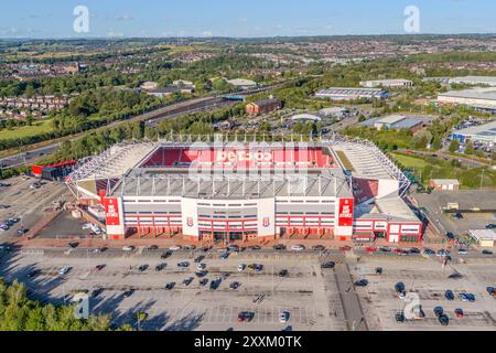 Vue aérienne générale du stade Bet365, Stoke-on-Trent, Angleterre, Royaume-Uni le 24 août 2024 crédit : Every second Media/Alamy Live News Banque D'Images