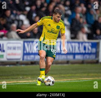 Paisley, Renfrewshire, Écosse. 25 août 2024 ; St Mirren Park, Paisley, Renfrewshire, Écosse, Scottish Premiership Football, St Mirren contre Celtic ; James Forrest du Celtic on the ball Credit : action plus Sports images/Alamy Live News Banque D'Images