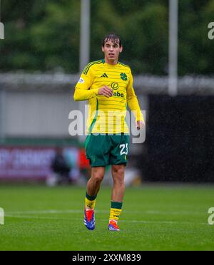 Paisley, Renfrewshire, Écosse. 25 août 2024 ; St Mirren Park, Paisley, Renfrewshire, Écosse, Scottish Premiership Football, St Mirren versus Celtic ; Paulo Bernardo du Celtic Credit : action plus Sports images/Alamy Live News Banque D'Images