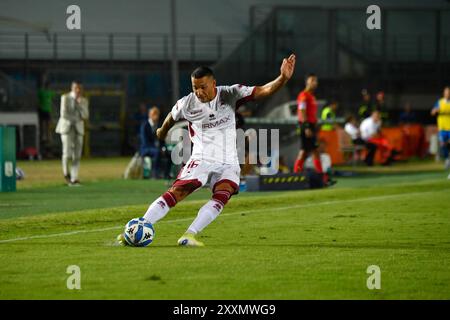 Cross de l'Alessio Vita A.S. Cittadella lors du match de championnat italien de football Serie B entre le Brescia Calcio FC et l'A.S. Cittadella 1973 Rigamonti Stadium le 24 août 2024, Brixia, Italie. Lors de Brescia Calcio vs AS Cittadella, match de football italien Serie B à Brescia, Italie, 24 août 2024 Banque D'Images