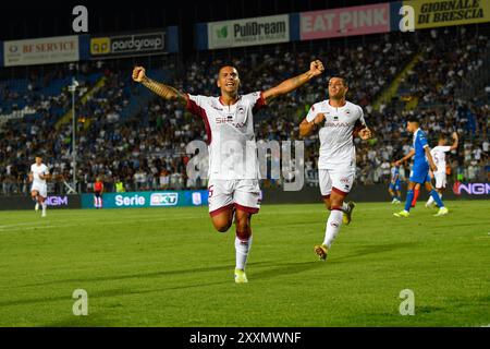 Alessio Vita esulting après le but de l'A.S. Cittadella lors du match de football italien Serie B entre le Brescia Calcio FC et l'A.S. Cittadella 1973 Rigamonti Stadium le 24 août 2024, Brixia, Italie. Lors de Brescia Calcio vs AS Cittadella, match de football italien Serie B à Brescia, Italie, 24 août 2024 Banque D'Images