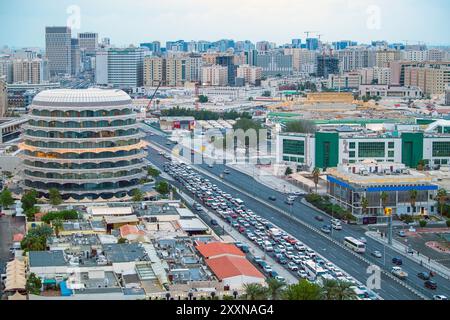 Burger Building près de Ramada signal Doha Banque D'Images