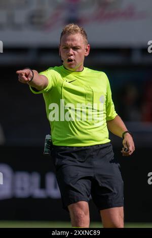 Rotterdam, Nederland. 25 août 2024. ROTTERDAM, 25-08-2024, Sparta Stadium het Kasteel, football, Néerlandais eredivisie football, saison 2024/2025, Sparta Rotterdam - Feyenoord, arbitre Alex Bos crédit : Pro Shots/Alamy Live News Banque D'Images