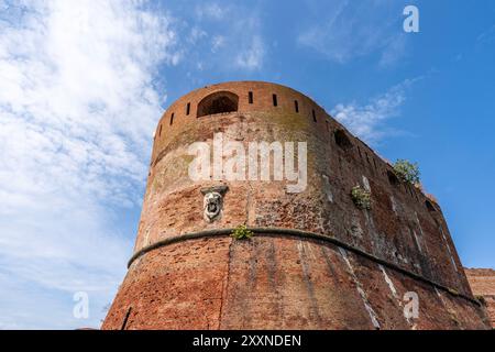 La vieille forteresse de Livourne (italien : Fortezza Vecchia), fort médiéval construit au 14ème siècle par la ville de Pise, Livourne, Italie Banque D'Images
