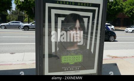 Burbank, California, USA 23 août 2024 Jenna Ortega Tim Burton Beetlejuice Beetlejuice arrêt de bus le 23 août 2024 à Burbank, Californie, USA. Photo de Barry King/Alamy Stock photo Banque D'Images