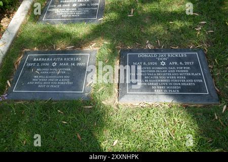 Los Angeles, Californie, USA 23 août 2024 le comédien Don Rickles tombe au Mount Sinai Memorial Park le 23 août 2024 à Los Angeles, Californie, USA. Photo de Barry King/Alamy Stock photo Banque D'Images