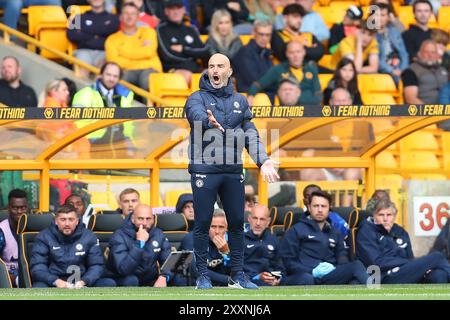 Wolverhampton, Royaume-Uni. 25 août 2024. Enzo Maresca, manager de Chelsea lors du match de premier League entre Wolverhampton Wanderers et Chelsea Credit : MI News & Sport /Alamy Live News Banque D'Images