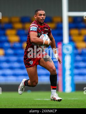 Matt Davies des London Broncos court avec le ballon lors du match de la Betfred Super League Round 23 des London Broncos vs Leigh Leopards à Plough Lane, Wimbledon, Royaume-Uni, le 25 août 2024 (photo par Izzy Poles/News images) Banque D'Images