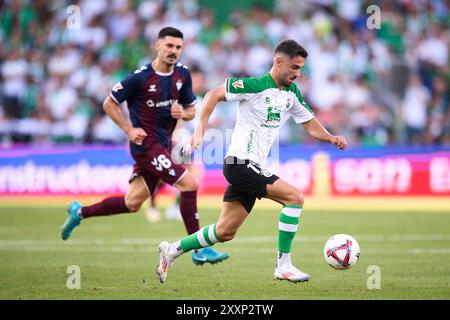 Andres Martin du Real Racing Club avec le ballon lors du match la Liga Hypermotion entre Real Racing Club et SD Eibar au stade El Sardinero sur au Banque D'Images