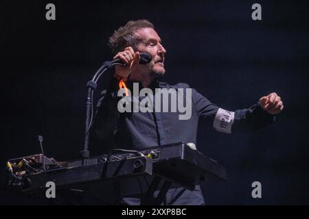 Clifton Downs, Bristol, Royaume-Uni. 25 août 2024. Headline Act massive Attack. Le groupe originaire de Bristol voulait créer un précédent en organisant un événement musical avec une empreinte carbone aussi faible que Poosible. Dale Vince d'Ecotricity a fourni les générateurs qui ne consomment pas diesal. Crédit : Natasha Quarmby/Alamy Live News Banque D'Images