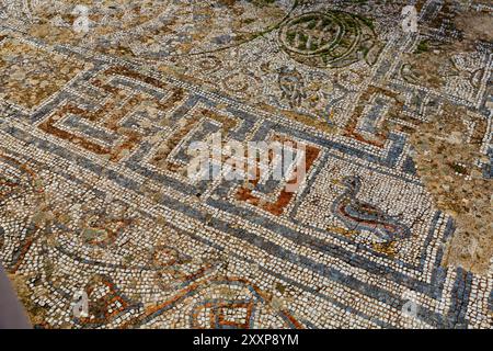 Vestiges de mosaïques artistiques décorant les planchers de maisons à Éphèse, en Turquie Banque D'Images