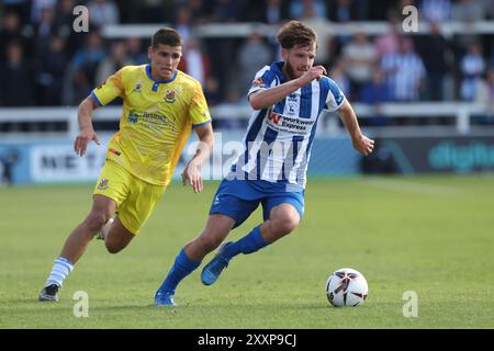 Anthony Mancini de Hartlepool United en action lors du match de la Ligue nationale Vanarama entre Hartlepool United et Wealdstone au Victoria Park, Hartlepool le samedi 24 août 2024. (Photo : Mark Fletcher | mi News) crédit : MI News & Sport /Alamy Live News Banque D'Images