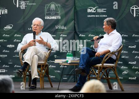 Marina Di Pietrasanta, Lucques, Italie. 25 août 2024. Mario Monti économiste et sénateur pour la vie parle de son livre lors des réunions de café du festival la Versiliana. (Crédit image : © Stefano dalle Luche/Pacific Press via ZUMA Press Wire) USAGE ÉDITORIAL SEULEMENT! Non destiné à UN USAGE commercial ! Banque D'Images